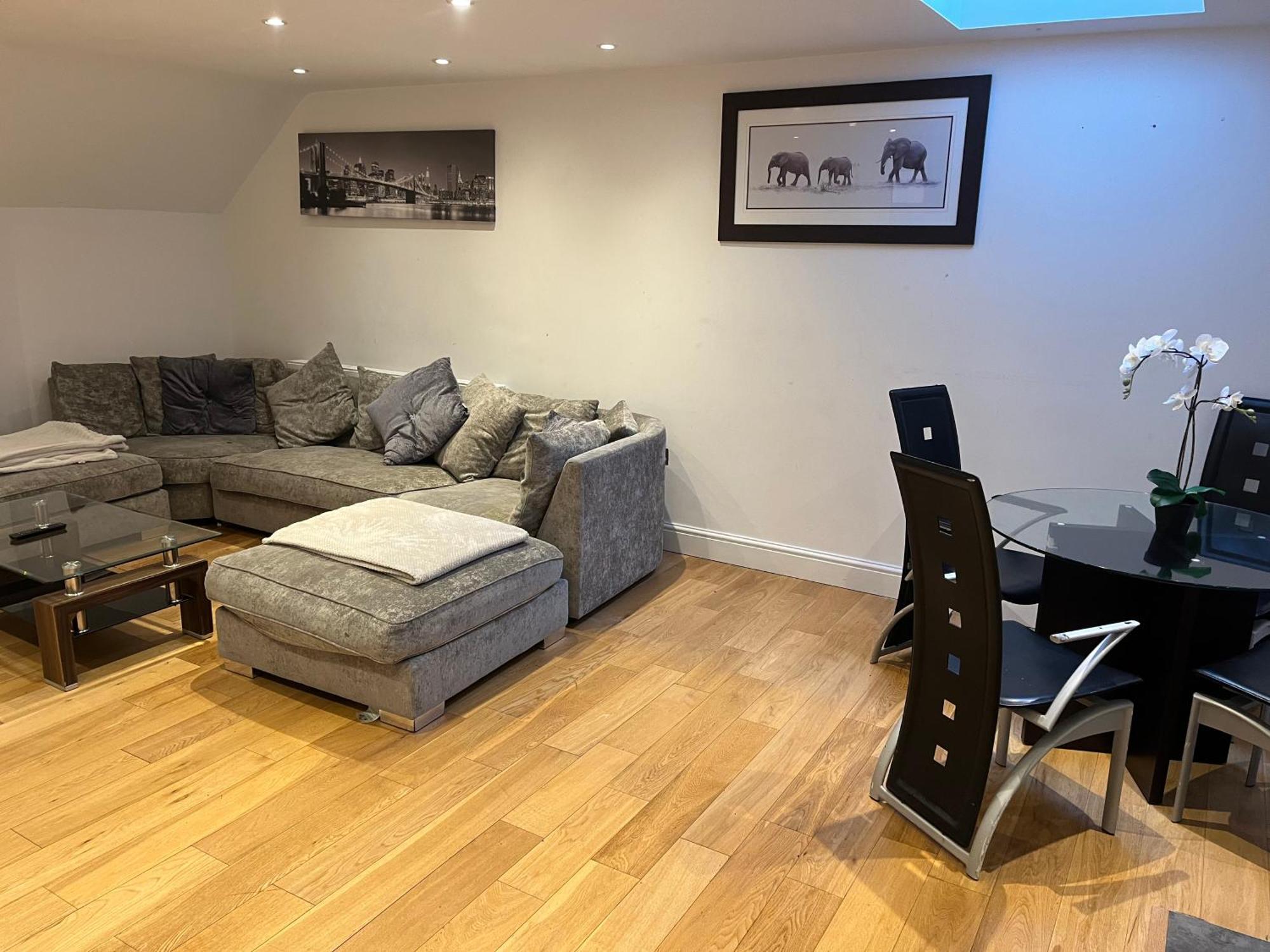 Southgate 5 Bedroom *